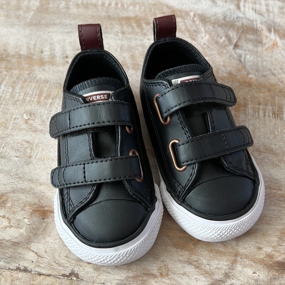 Converse Chuck Taylor All Star 2V Sneakers {Blk/Brn} 4 - Picture 3 of 10